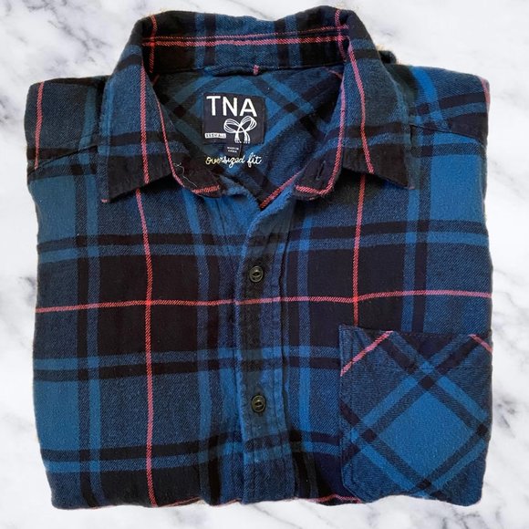 Aritzia Tops - Aritzia TNA Dark Green Brisco Plaid Flannel